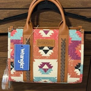 Wrangler Aztec Pattern with Brown Accents